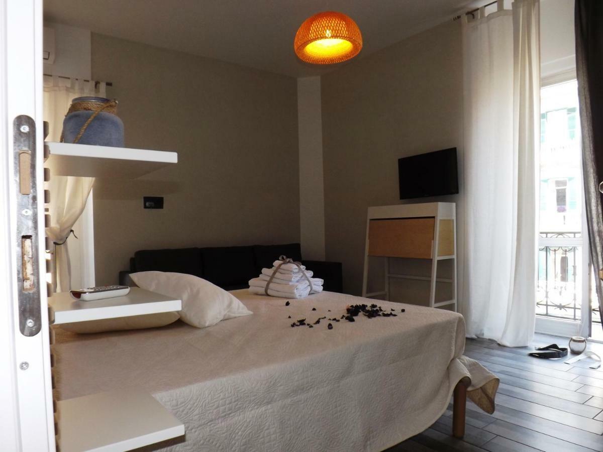 Domus Alma Bed & Breakfast Naples